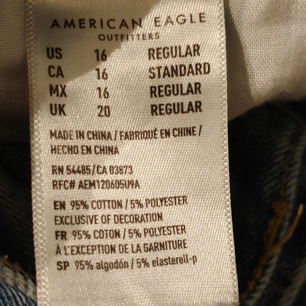 AE Ripped Mom Jean - Picture 6 of 10